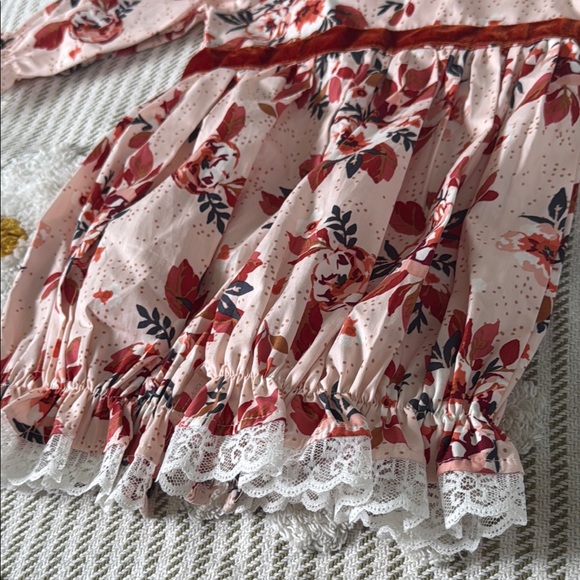 Haute Baby
Girl's Autumn Love Bubble Romper, Size Newborn-12M - Picture 11 of 12